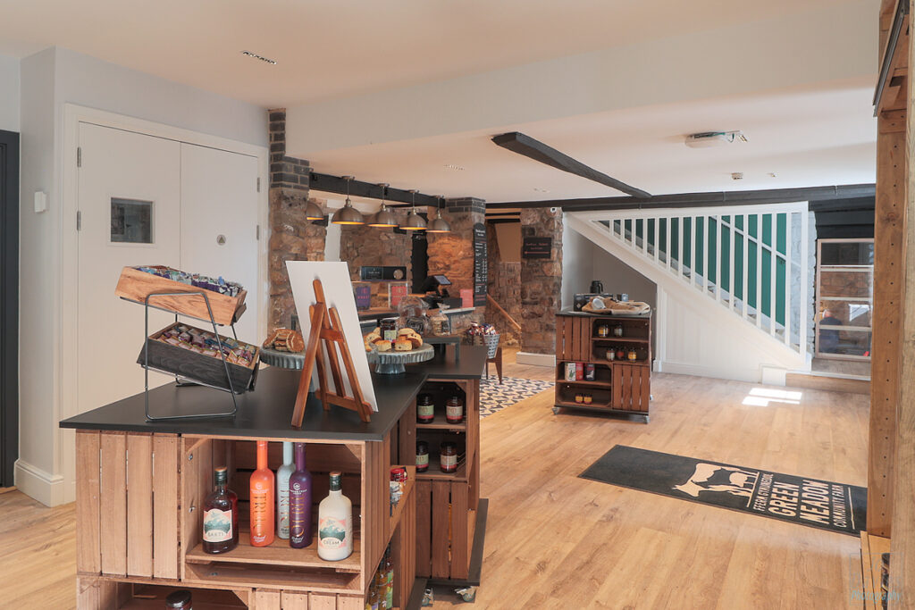 2025-09-08-Expedite-Interiors-1040