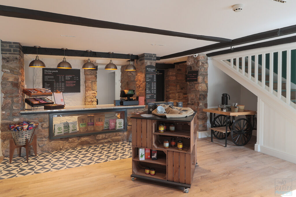 2025-09-08-Expedite-Interiors-1041