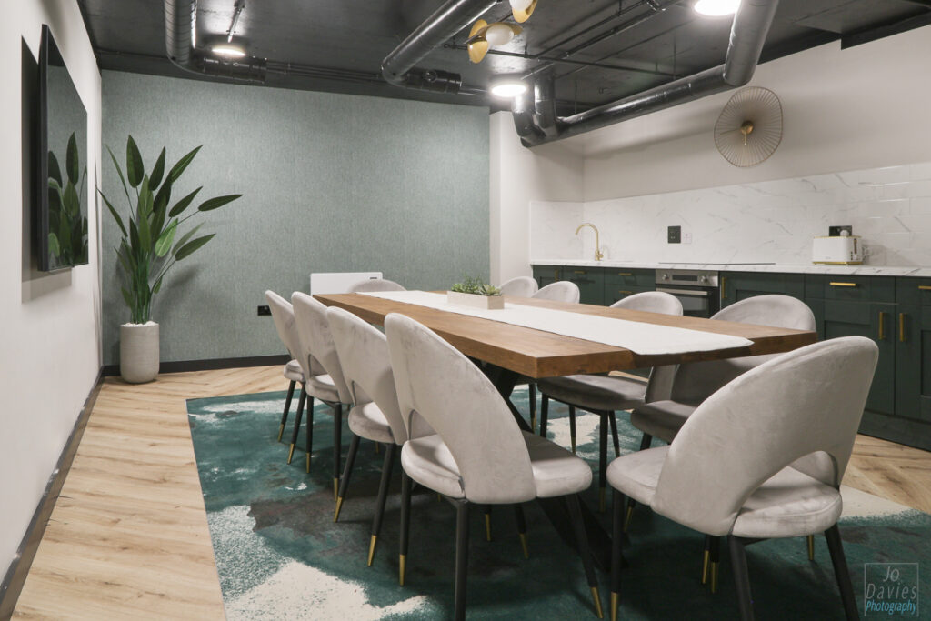 Expedite-Boutique-Living-111022-1001