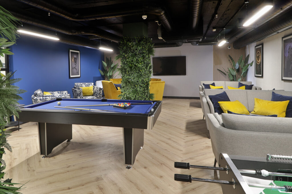 Expedite-Boutique-Living-111022-1007