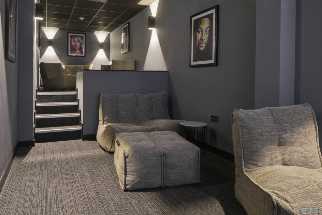 Expedite-Boutique-Living-111022-1028