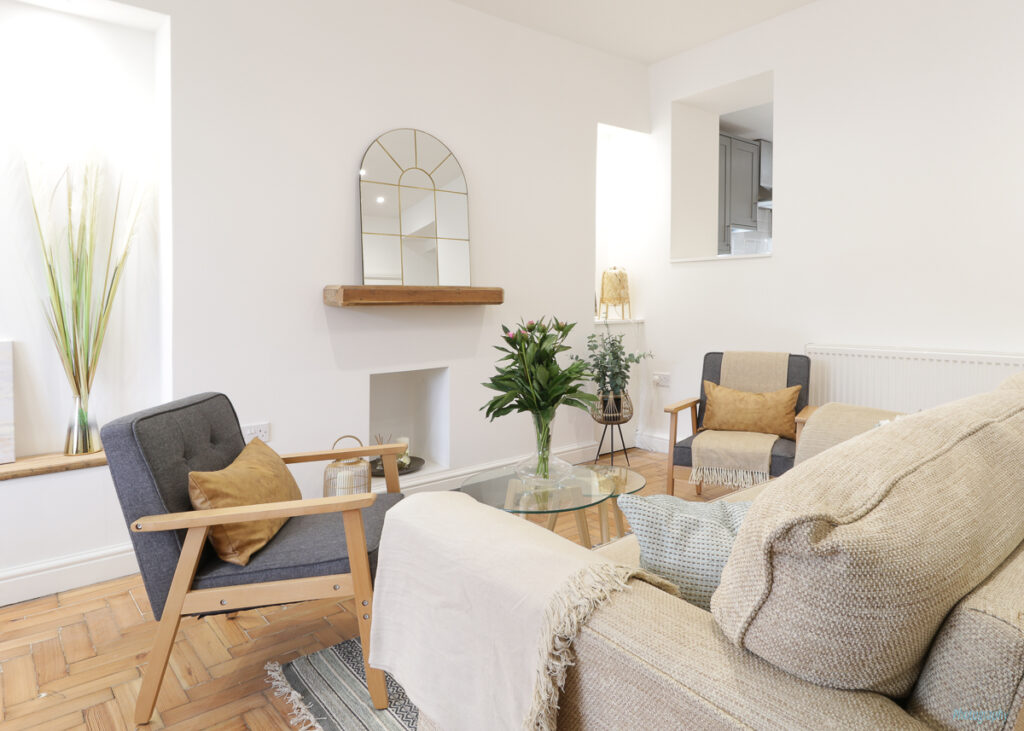 Hazlewood-Home-Staging-260522-1012